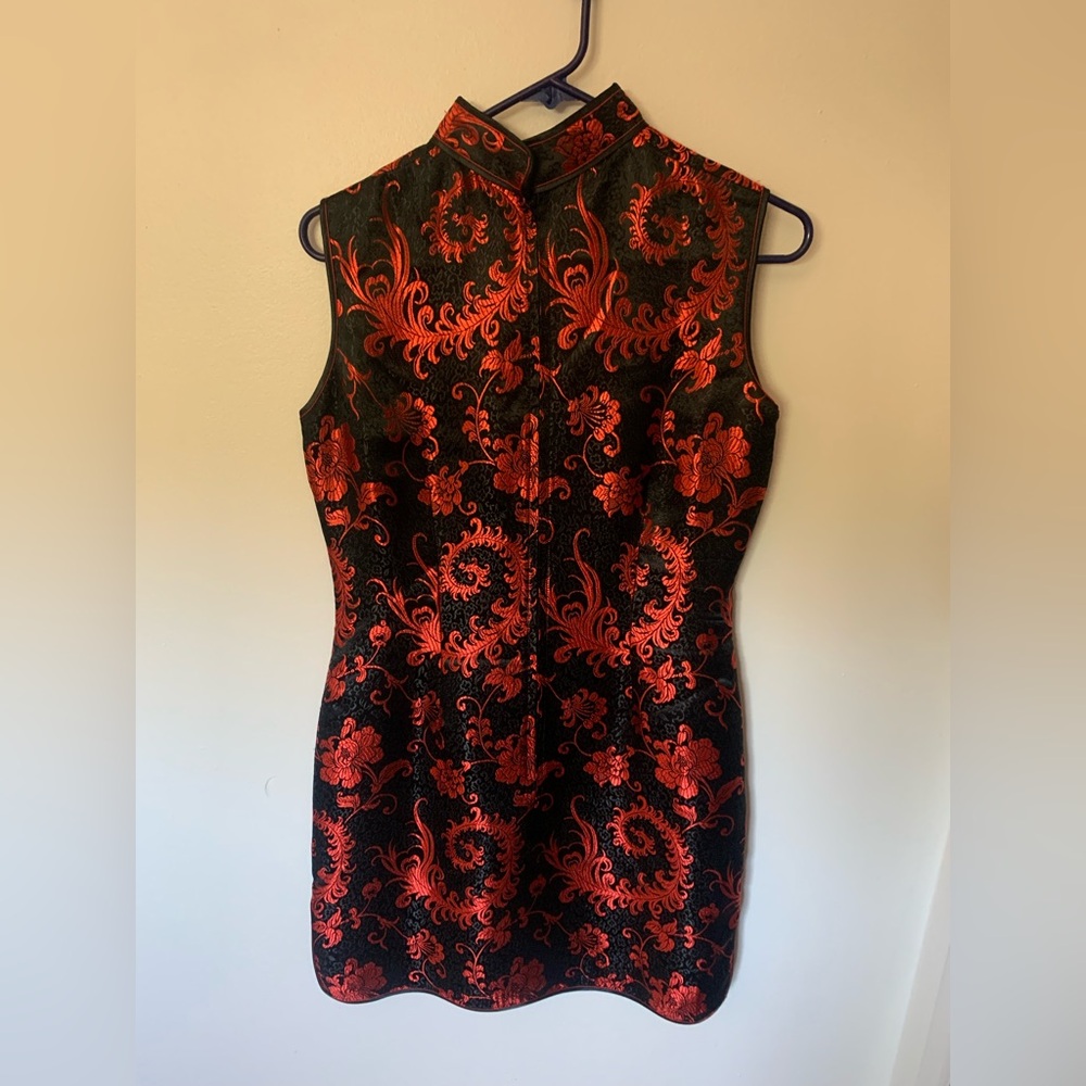 Elegant Red and Black Floral traditional Chinese Dress size 6